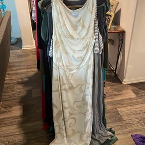 White and gold dress size 20